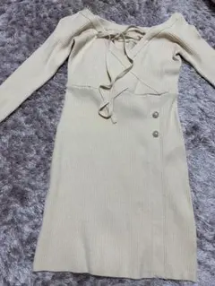 ベージュ オフショルダー リブ編みワンピース