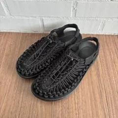 【試着のみ】KEEN UNEEK レディース サンダル　ブラック　24.0cm