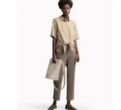 美品　セオリー　 ストレッチキャンバス クロップド丈 テーパードパンツ　2のサムネイル
