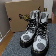 な*を様 美品　ドクターマーチン　ドット　ハイカットブーツ 厚底ブーツ