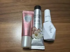 ワンダーハニーハンドクリーム　kissネイルケアトリートメント　ジェルネイルのサムネイル
