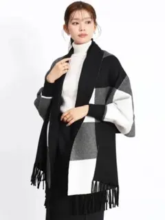 ヤマダヤ新品未使用　FENNEL ビッグチェック袖付きケープポンチョ