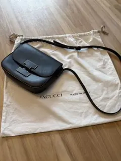 IACUCCI イアクッチ　ショルダーバッグ ブラック　黒のサムネイル