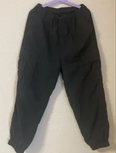 ユニクロ カーゴパンツ ブラック　140