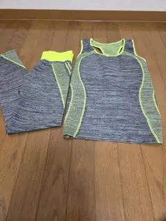 グレーとネオンイエローのジャージ上下セットジム　ヨガ　スポーツ