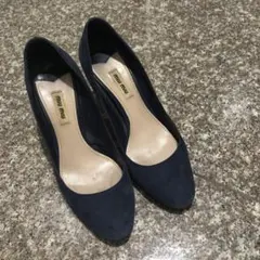 miumiuスエード生地パンプス