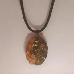 ハンドメイド:オレンジと金色のペンダントネックレス-Essence