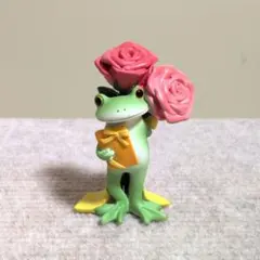 コポー　カエル　薔薇とプレゼント