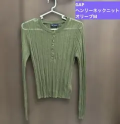 未使用　GAP ヘンリーネックニット　オリーブMのサムネイル