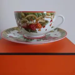 廃盤】HERMES 花柄 陶磁器皿 約22cm ピタゴラスの庭 - メルカリ