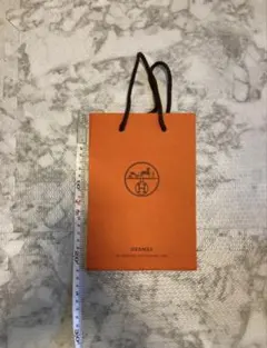 HERMES オレンジ ショップ袋とボックス - メルカリ