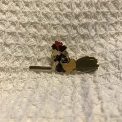 スタジオジブリ　魔女の宅急便　キキ　ピンズ　ピンバッジ　匿名配送