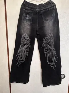 未使用 ウィング刺繍ブーツカットデニム