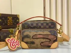 LOUIS VUITTON ショルダーバッグ