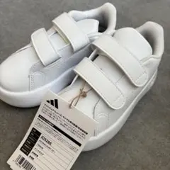 adidas アディダス　キッズ　15.0cm スニーカー