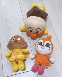 アンパンマン、カレーパンマン、ドキンちゃんぬいぐるみ3体セット
