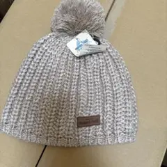 mont-bell ポンポン付きニット帽