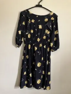 花柄ワンピース　ネイビー