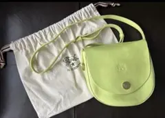 極美品 IL BISONTEライムグリーン レザー ショルダーバッグ
