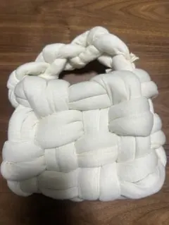 ハンドメイド　ホワイト マンドゥバック