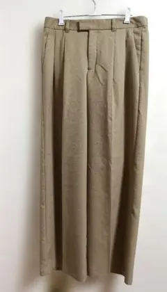 GUジーユー　センタープレスワイドパンツ　濃いベージュ　XLサイズ