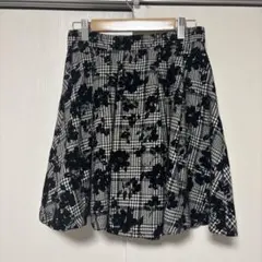 「即日発送」M 千鳥格子柄 花柄 フレア ミニスカート モノトーン