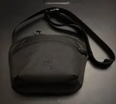 Arc'teryx ブラック マンティス1 ショルダーバッグ