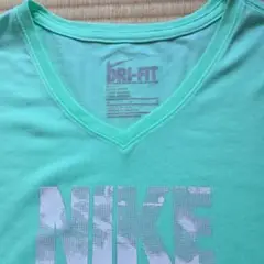 ナイキテニスシャツ　M
