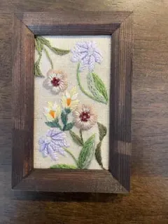 ハンドメイド花柄刺繍フレームのサムネイル