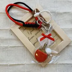 じゃらじゃらキーホルダー　バッグチャーム　韓国　卓球　ミニチュア　赤　ストラップ