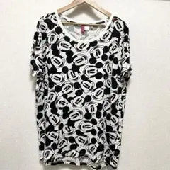 美品 H&M Disney ミッキーマウス 総柄 Tシャツ 半袖 ストレッチ