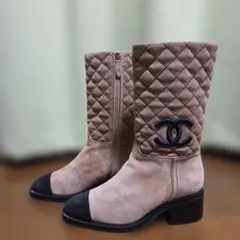 CHANEL スエード キルティング ロングブーツのサムネイル