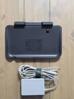 ニンテンドー3DSLL用　充電スタンド