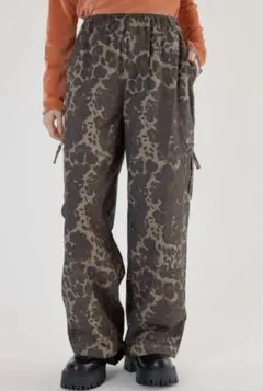 ロデオクラウンズ　豹柄パンツ　豹柄ボトムス　長ズボン