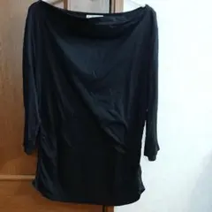 22OCTOBRE 黒カットソー脇パイピングのサムネイル