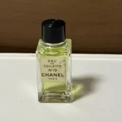 CHANEL Eau de Toilette N°19 5ml