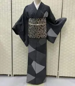 新品しつけ付き 洗える高級夏着物 紗【幾何学文様 黒】粋な大人の本格的な一枚 新品しつけ付き 洗える高級夏着物 紗【幾何学文様 黒】大人の本格的な
