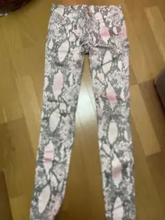 スキニーパンツ