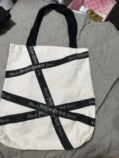 Yves Saint Laurent Musee トートバッグのサムネイル