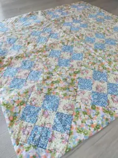 ✿パッチワーク キルト 花柄 布地 ✿ 1ｍ ｘ1ｍのサムネイル