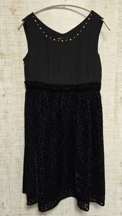 フォーマルウェァ オンワード樫山 ノースリーブビジュー付きワンピース