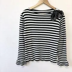 【アンナ二コラ】花飾り付きボーダー柄カットソー　Lサイズ　黒ブラック系　シルク