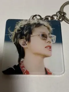 BTS j-hope ホソク　アクキー J-hope Keychain: BTS ARMY Gift With Flower Charm - Etsy