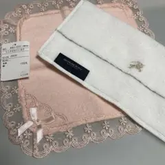BURBERRY 白タオルハンカチ25cm角、ピンクレースハンカチ20cm角
