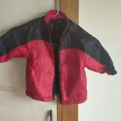 ☆中古☆ 黒色と赤色 フード無し 両面ポケット付き