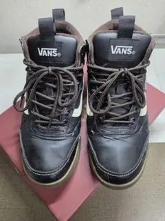 【限定品】VANS V5101 　ブラック ハイカットスニーカー