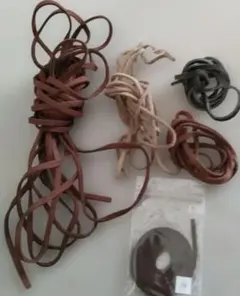 値下げ！レザー紐セット 茶色 ベージュ 黒　合計9m位