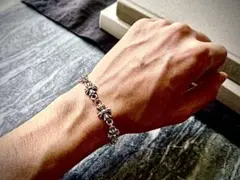 【限定価格最安値】クロスブレスレット chモチーフシルバーのサムネイル