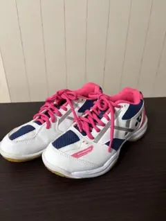 未使用品　YONEX ヨネックス　バドミントンシューズ　SHB670 22.5のサムネイル