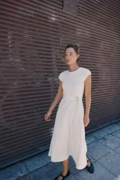 ザラ　ジャガードベルト付きワンピース